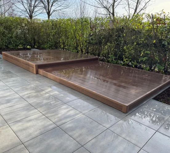 Terrasse mit Pool